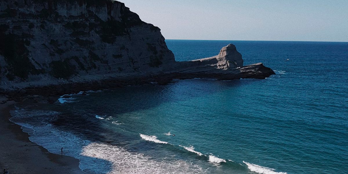Viajar en autocaravana Cantabria - Playa de Langre
