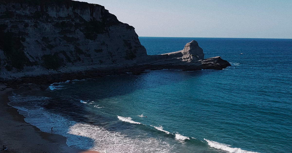 Viajar en autocaravana Cantabria - Playa de Langre